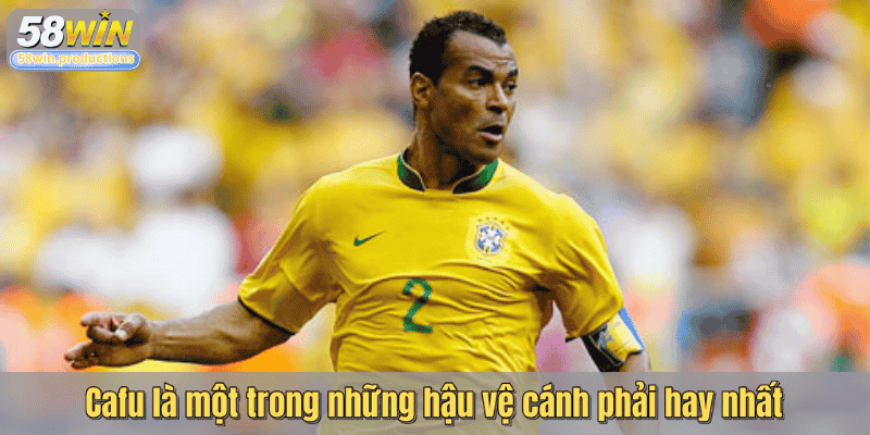 Cafu là một trong những hậu vệ cánh phải hay nhất